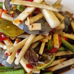 ตำยอดมะพร้าวอ่อน (ทางร้านไม่แยกเส้น/น้ำตำ/อื่นๆ)