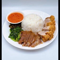 ข้าวขาหมูเนื้อหนัง+กหมูกรอบ