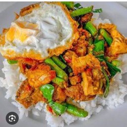 ข้าวเครื่องแกงไก่