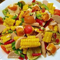 ตำข้าวโพดหมูยอไข่เค็ม