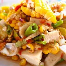 ตำข้าวโพดหมูยอ