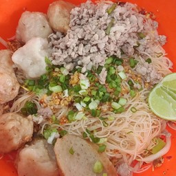 L ก๋วยเตี๋ยวต้มยำโบราณ