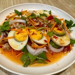 ยำไข่ต้ม