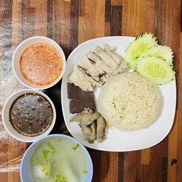 ข้าวมันไก่ตับเลือด(เนื้อสะโพกอย่างเดียว)