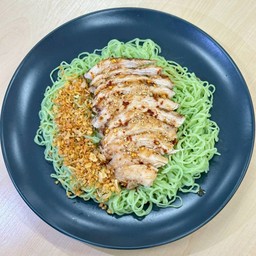 บะหมี่ผัก สเต็กอกไก่ ซอสจิ้มแจ่ว