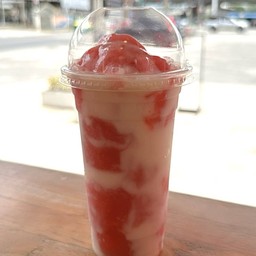 สตรอเบอร์รี่โยเกิร์ตสมูทตี้