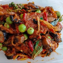 ผัดเผ็ดหมูป่าราดข้าว