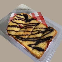 ขนมปังปิ้งเนยนมช็อกโกแลต