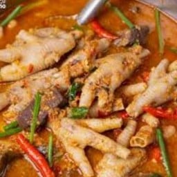 กิมจู ขนมจีนน้ำยาขาไก่