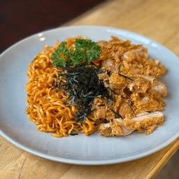 มาม่าเผ็ดเกาหลีไก่กรอบ