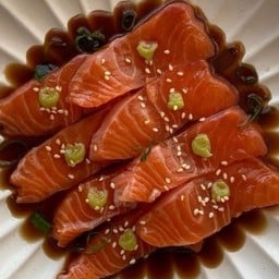 Every (SAL)MONday🍣 แซลมอน/กุ้งดอง พลัม คอนโด