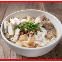 ก๋วยจั๊บญวน,ปอเปี๊ยะ,กะเพรา สวนผัก50 คุณเกด