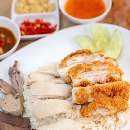 ข้าวมันไก่รวม (ต้ม+ทอด) พิเศษ
