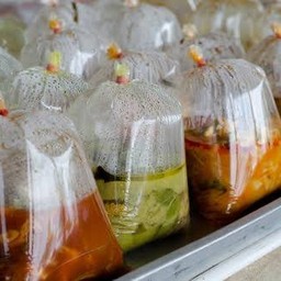 กะเพราอร่อยเหาะขนมจีนอร่อยจัง