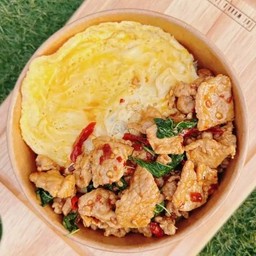 กระเพราอกไก่