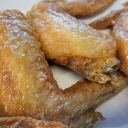 ปีกไก่ทอดน้ำปลา