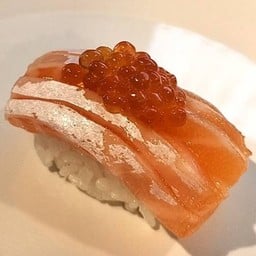 ซูชิอิคุระแซลมอนโทโร่