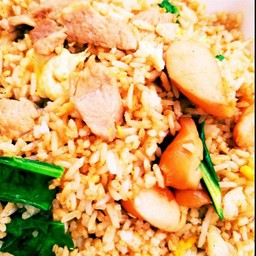 ข้าวผัดไก่ชิ้น