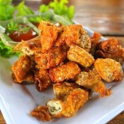 ไส้อ่อนทอดกระเทียม