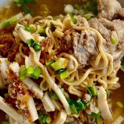 ก๋วยเตี๋ยวเล้งเส้นมาม่า