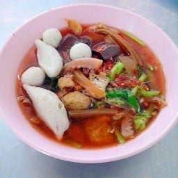 เจ๊หมวยเย็นตาโฟ (หน้าสวนสาธารณะหาดใหญ่)
