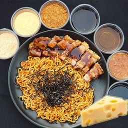 (ใหม่!!) มาม่าเผ็ดชีสเกาหลีหมูกรอบ