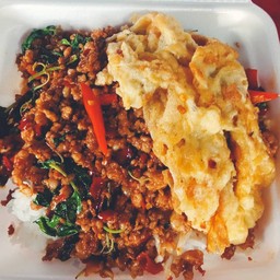 ผัดฉ่าหมูสับ ไข่เจียว