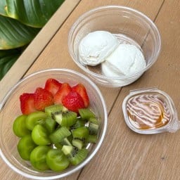 ขนมเปี๊ยะโมจิ กรีกโยเกิร์ตผลไม้ สุขุมวิท20