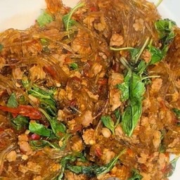 กะเพราวุ้นเส้นหมูสับ