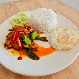 ข้าวพริกแกงหมู