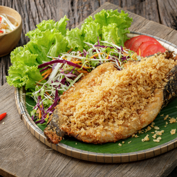 ปลาช่อนทอดกรอบ+ยำมะม่วง