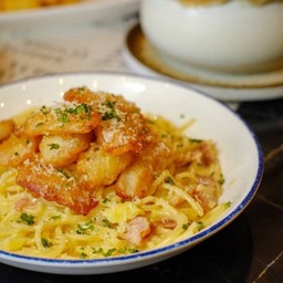 สปาเก็ตตี้คาร์โบนาร่า-แฮมกรอบ