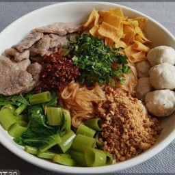 ก๋วยเตี๋ยวแห้ง
