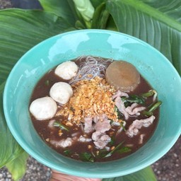 ก๋วยเตี๋ยวเนื้อ - ข้าวมันไก่  (ขามเรียง