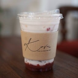 Strawberry Milk - นมสดสตรอเบอรี่