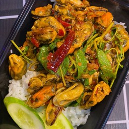 กะเพราหอยแมงภู่