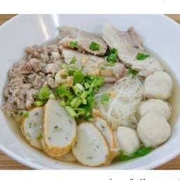 ก๋วยเตี๋ยวเส้นเล็ก น้ำใส