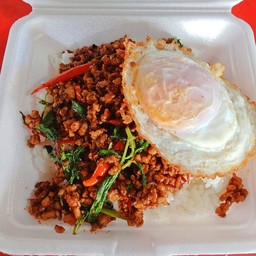 ผัดฉ่าหมูสับ ไข่ดาว