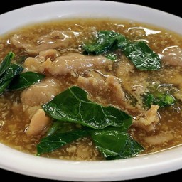 เกาเหลา ราดหน้าหมูหมัก