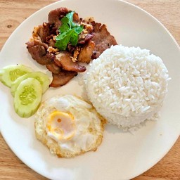 ข้าวหมูกระเทียม