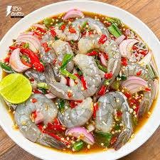 ส้มตำกุ้งสด