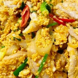 ข้าวราดกุ้งผัดผงกระหรี่
