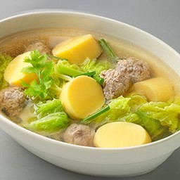 แกงจืดผักกาดขาวเต้าหู้ไข่หมูสับ