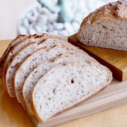 ขนมปังซาวโดว์โฮลวีต ครึ่งโลฟ