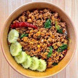 อร่อยเหาะ กระเพราควาย หมูทอดพริกสด ไก่ต้มน้ำปลา ฟรีไข่ดาว เยอะล้นกล่อง