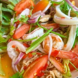 ร้านยำแซ่บ ตลาดคลองใหม่