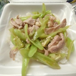 ข้าวผัดพริกหยวกหมู