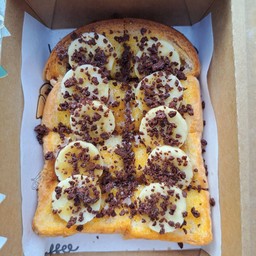 ปังปิ๊งเนยนมกล้วยหอมทองโรยโอวัลตินเฟล็กซ์