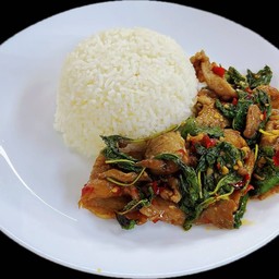 ข้าวกะเพราหมูนุ่ม