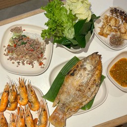 เมี่ยงปลาเผา ตลาดนัดสะพานปลาหัวหิน